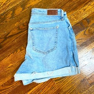 Hollister Curvy Mom Shorts
